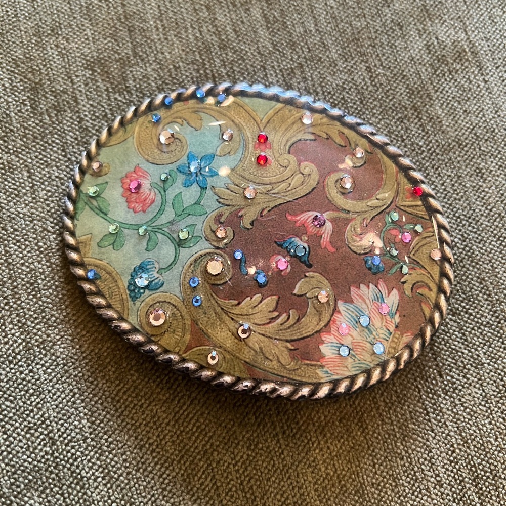 Floral Oval belt buckle  with Rhinestones